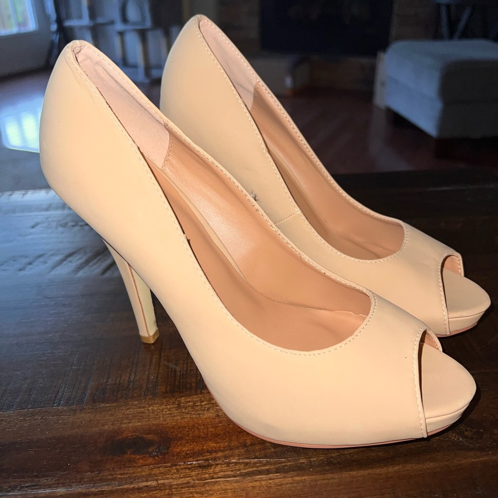 Tan Open Toe Heels/Pumps - Size 8.5 - BRAND NEW!